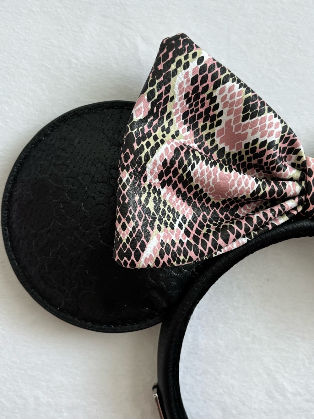 Disney Loungefly Wild About Disney Animal Print Bow Minnie Mouse Ear Headband - Picture 6 of 9